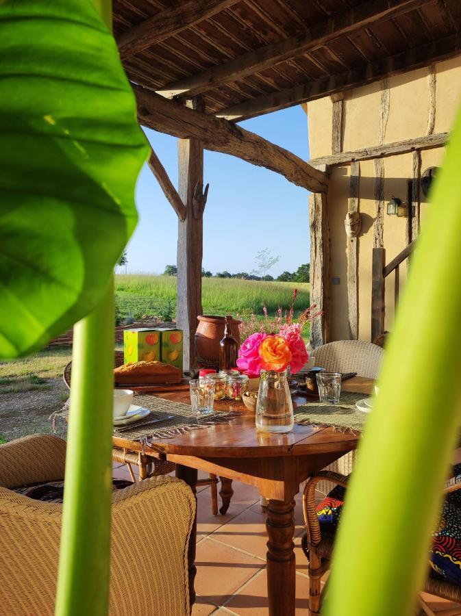 Ferme Ahoco Chambre D'Hotes Residence D'Artistes Lavit Exterior foto