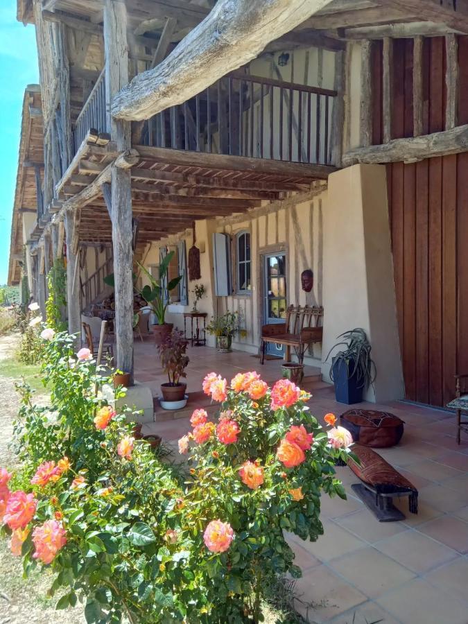 Ferme Ahoco Chambre D'Hotes Residence D'Artistes Lavit Exterior foto