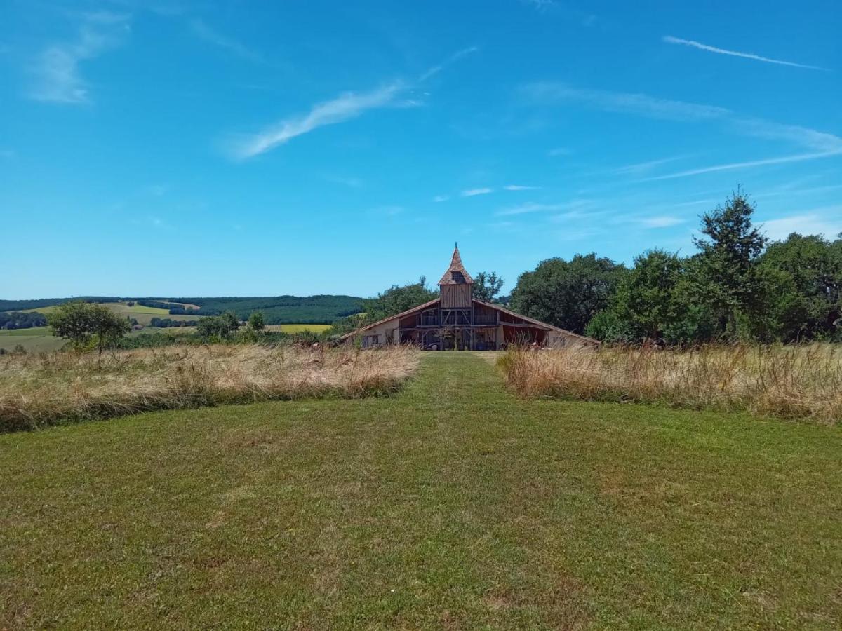 Ferme Ahoco Chambre D'Hotes Residence D'Artistes Lavit Exterior foto